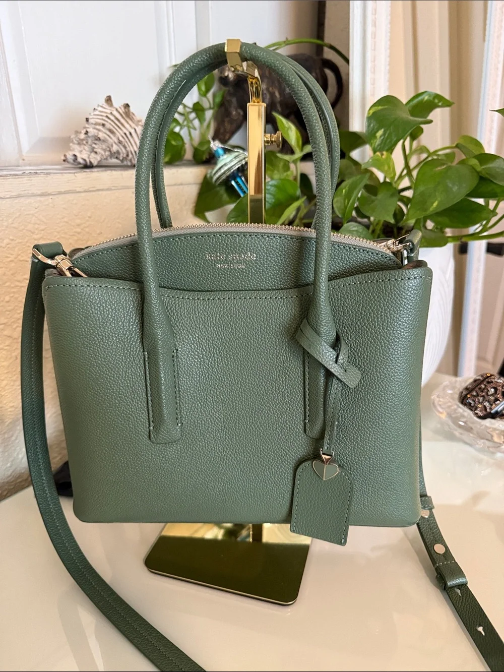 Kate Spade Margaux Medium Leather Satchel Bag/ crossbody.